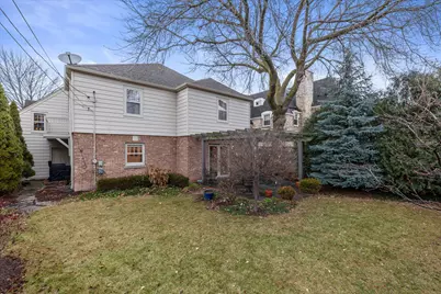 3916 N Ridgefield Cir, Shorewood, WI 53211 - Photo 50