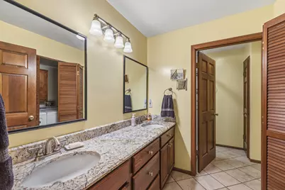 7776 W Tuckaway Shores Dr, Franklin, WI 53132 - Photo 26