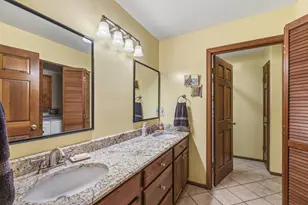 7776 W Tuckaway Shores Dr, Franklin, WI 53132 - Photo 26