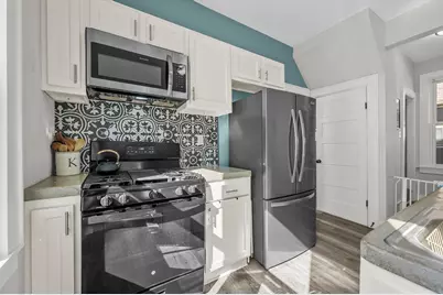 2572 S Howell Ave, Milwaukee, WI 53207 - Photo 8