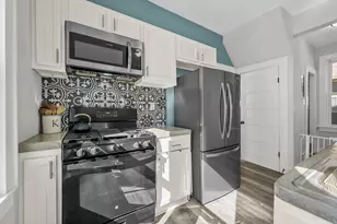 2572 S Howell Ave, Milwaukee, WI 53207 - Photo 8