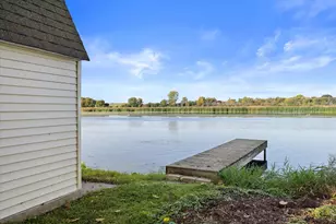 8012 Fox River Rd, Racine, WI 53185 - Photo 12