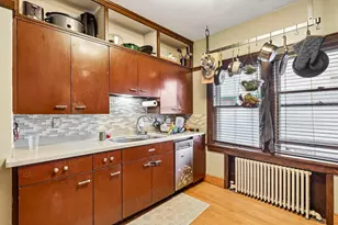 3247 N Summit Ave, Milwaukee, WI 53211 - Photo 14