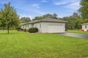 1014 N Meadow Dr, Silver Lake, WI 53170 - Photo 4