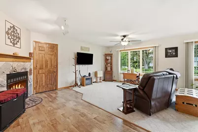 1014 N Meadow Dr, Silver Lake, WI 53170 - Photo 6