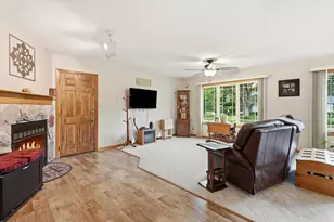 1014 N Meadow Dr, Silver Lake, WI 53170 - Photo 6