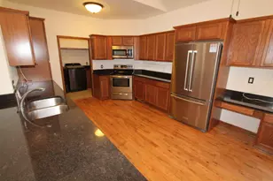 253 Settlement Dr, Racine, WI 53105 - Photo 4