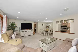 3732 W Cold Spring Rd, Greenfield, WI 53221 - Photo 4