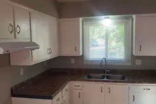 6716 N 55th St, Milwaukee, WI 53223 - Photo 4
