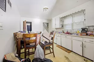 2625 N 37th St, Milwaukee, WI 53210 - Photo 14