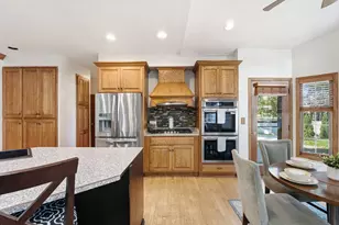 11210 W Green Tree Rd, Milwaukee, WI 53224 - Photo 18