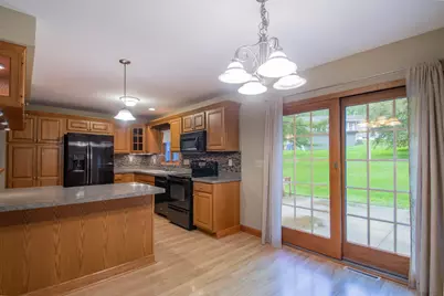 310 S Concord Ave, Watertown, WI 53094 - Photo 6