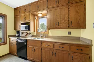 3958 S 1st Pl, Milwaukee, WI 53207 - Photo 8