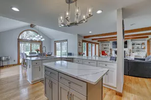 8424 S 68th St, Franklin, WI 53132 - Photo 6