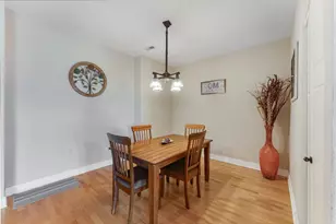 15295 W Library Ln, New Berlin, WI 53151 - Photo 6