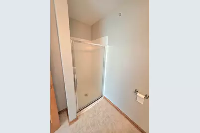 520  Windstone Dr #106, Hartland, WI 53029 - Photo 12