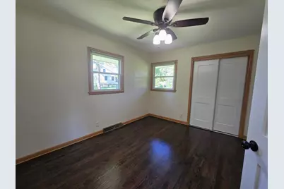 1425 S Sunny Crest Dr, New Berlin, WI 53146 - Photo 10