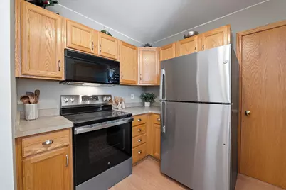 617  Westfield Way #C, Pewaukee, WI 53072 - Photo 8