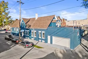 1033 W Lincoln Ave, Milwaukee, WI 53215 - Photo 2
