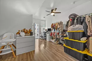 1033 W Lincoln Ave, Milwaukee, WI 53215 - Photo 50