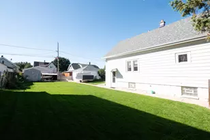 2131 S 62nd St, West Allis, WI 53219 - Photo 2