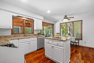 12427 N Golf Dr, Mequon, WI 53092 - Photo 20