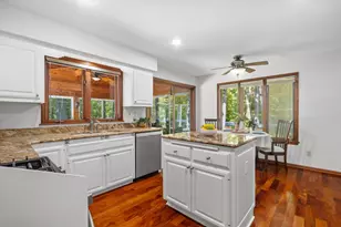 12427 N Golf Dr, Mequon, WI 53092 - Photo 20