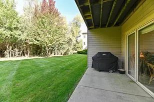 1610 Gabriel Dr, Waukesha, WI 53188 - Photo 24