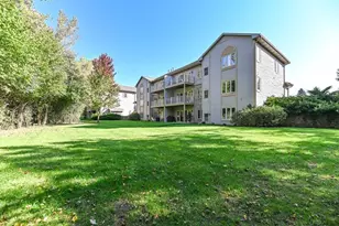 1610 Gabriel Dr, Waukesha, WI 53188 - Photo 28
