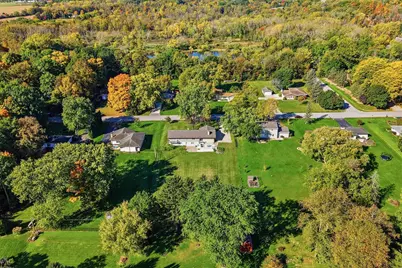 W215N10122  Hickory Dr, Germantown, WI 53017 - Photo 38