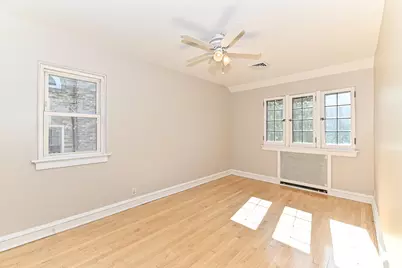 7926  Hillcrest Dr, Wauwatosa, WI 53213 - Photo 20
