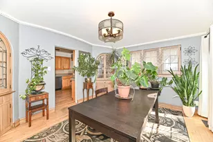 7926 Hillcrest Dr, Wauwatosa, WI 53213 - Photo 14