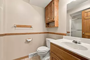 7534 W Tuckaway Creek Dr, Franklin, WI 53132 - Photo 28