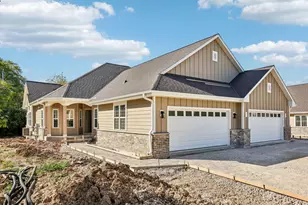 6777 S Prairie Wood Ln, Franklin, WI 53132 - Photo 1