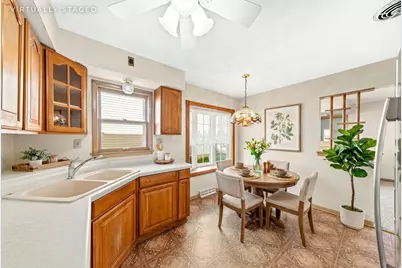 1631 S 94th Pl, West Allis, WI 53214 - Photo 6