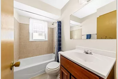 1631 S 94th Pl, West Allis, WI 53214 - Photo 16