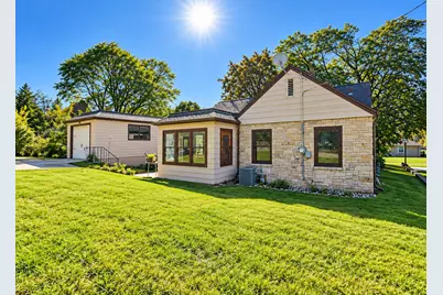 304  Oxford Rd, Waukesha, WI 53186 - Photo 30