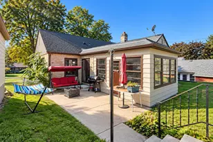 304 Oxford Rd, Waukesha, WI 53186 - Photo 26