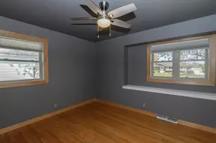 6185 S 38th St, Greenfield, WI 53221 - Photo 28