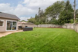 6185 S 38th St, Greenfield, WI 53221 - Photo 8
