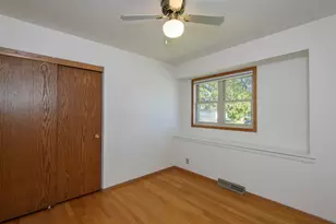 6185 S 38th St, Greenfield, WI 53221 - Photo 32