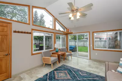 6185 S 38th St, Greenfield, WI 53221 - Photo 4