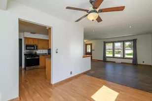 6185 S 38th St, Greenfield, WI 53221 - Photo 16