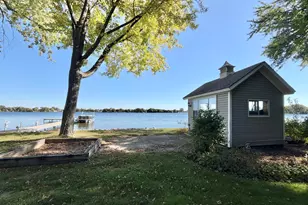 428 S Golden Lake Ln, Summit, WI 53066 - Photo 38