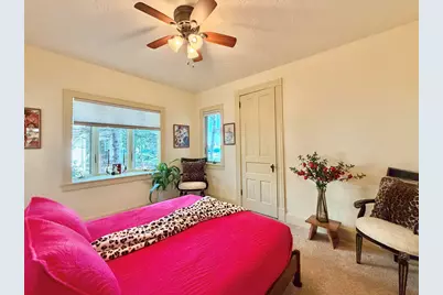 428 S Golden Lake Ln, Summit, WI 53066 - Photo 22