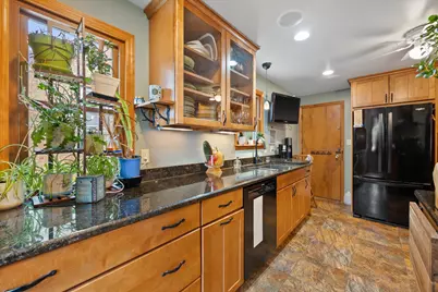4329 S Lenox St, Milwaukee, WI 53207 - Photo 10
