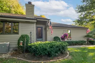 W136N8124 River Park Dr, Menomonee Falls, WI 53051 - Photo 2