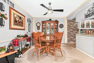 W136N8124 River Park Dr, Menomonee Falls, WI 53051 - Photo 8