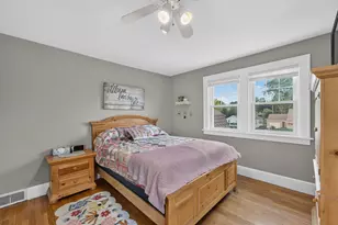 933 Lathrop Ave, Racine, WI 53405 - Photo 10