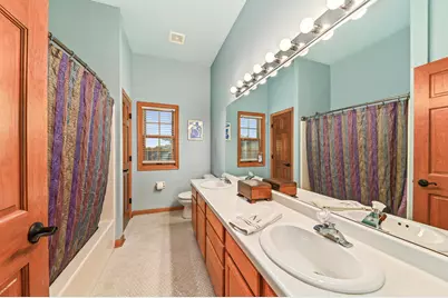8646 S Parkland Ct, Franklin, WI 53132 - Photo 38